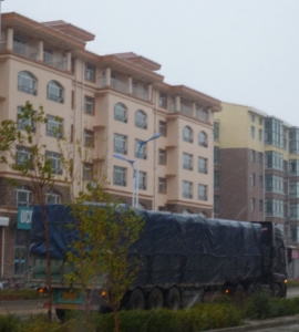 ��ѩ�е�¥��.jpg